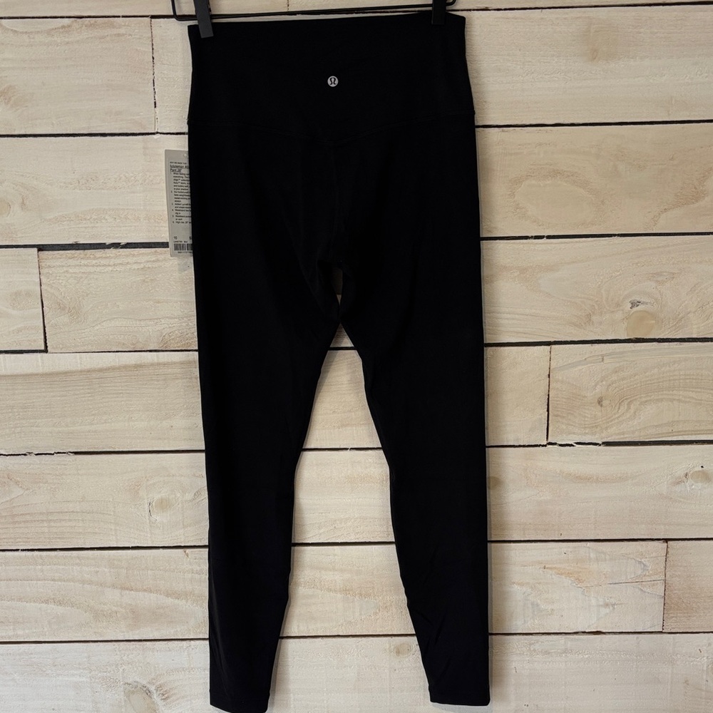 Black Lululemon leggings